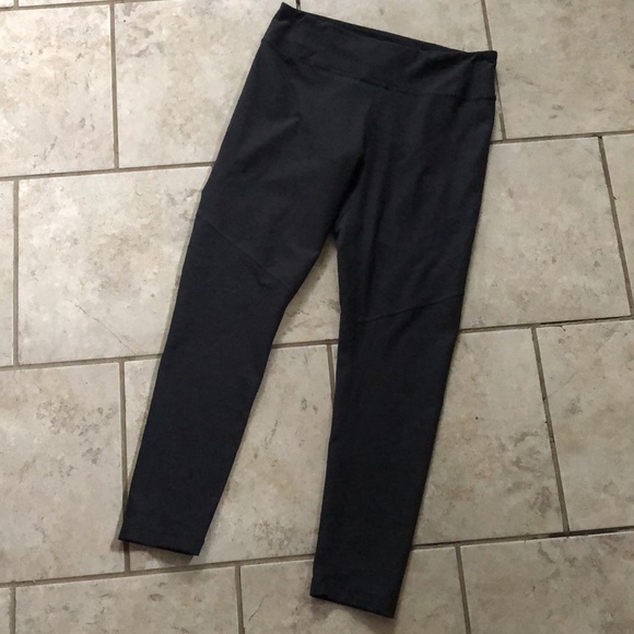 NWOT Outdoor Voices Warmup Legging - Picture 6 of 9